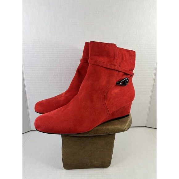 IMPO RED ANKLE BOOTS 9 1/2 M GLAMMED. Pre owned. - Picture 1 of 10